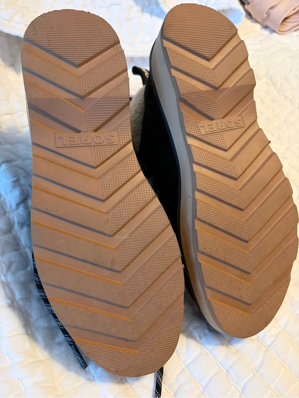 Sorel Black and Cream Sherpa-Lined Lace-Up Boots